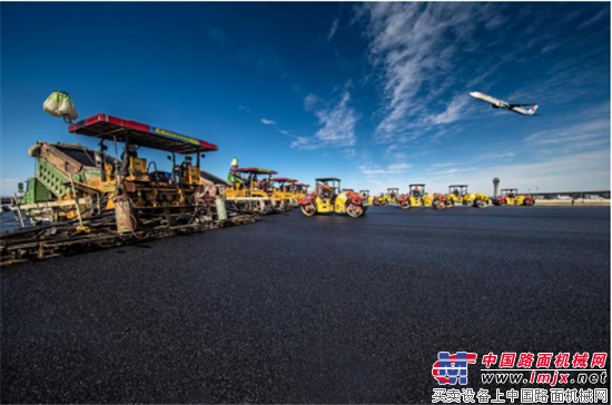 中大機(jī)械:不走尋常路 傳承匠心成就中國公路攤鋪專家